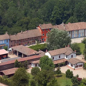 https://agriturismo-cascina-caremma.it-lombardy.com